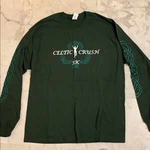 NWOT - MENS long sleeve T-shirt